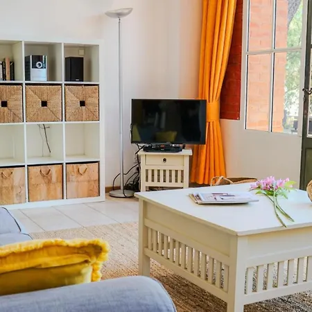 Holiday home Les Tamaris